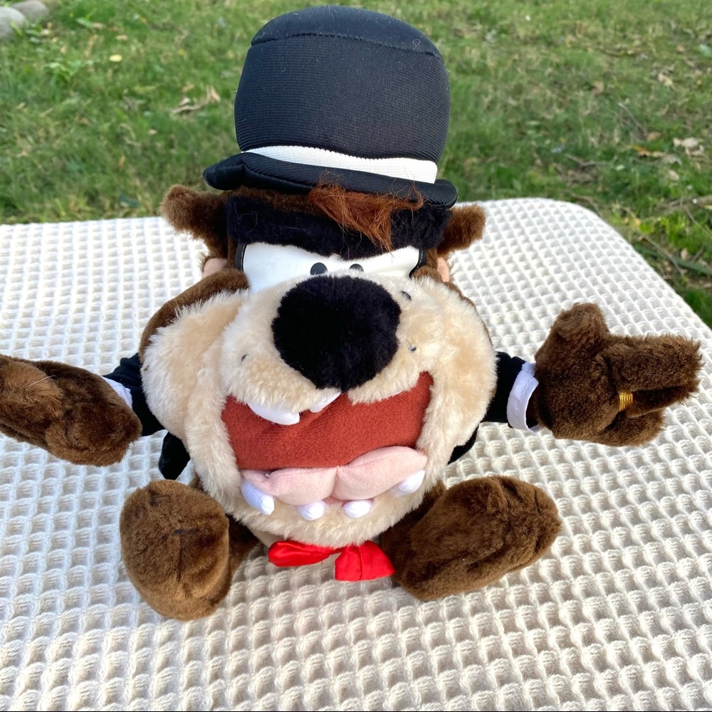 90s Looney Tunes poseable Tasmanian devil tux taz